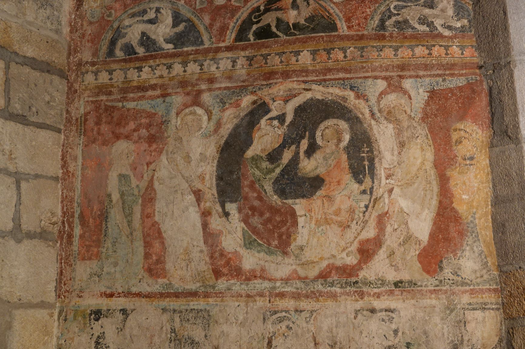 Auzon Collégiale Peinture (photo F. Burg)