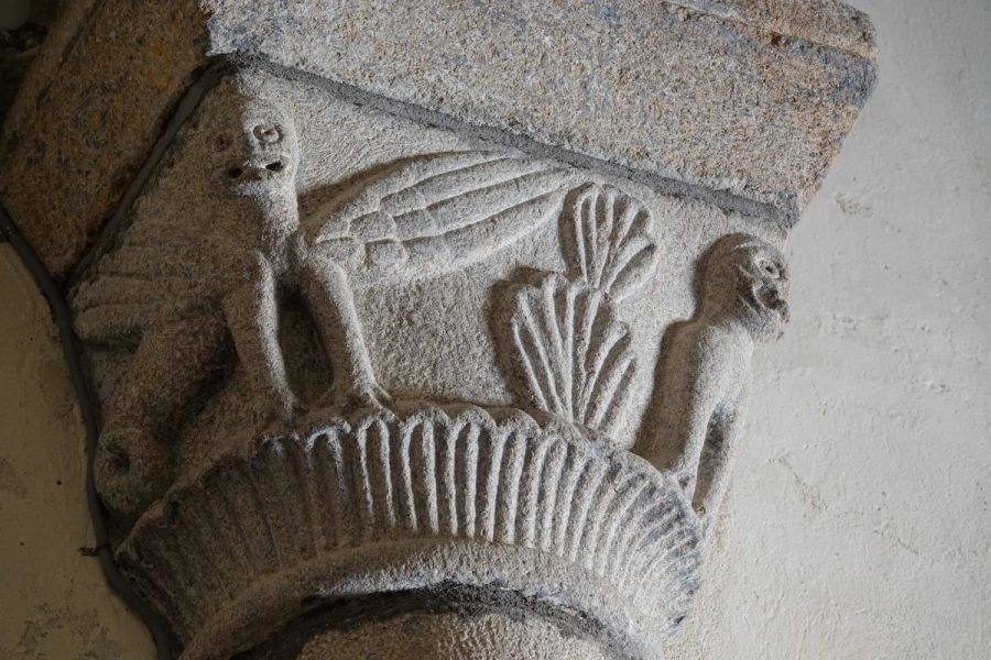 Chassignolles Eglise chapiteaux (photo F.Burg)