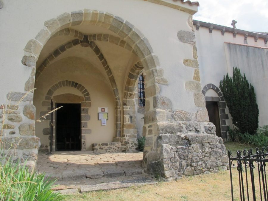 La Chapelle/Usson - Porche de l'église St Julien de Brioude (photo F. Chommy-Grahlf)