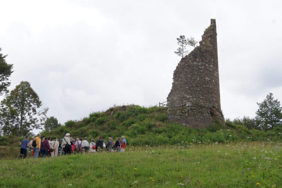 Tour du château de Clavelier (photo C. Chommy - Grahlf)