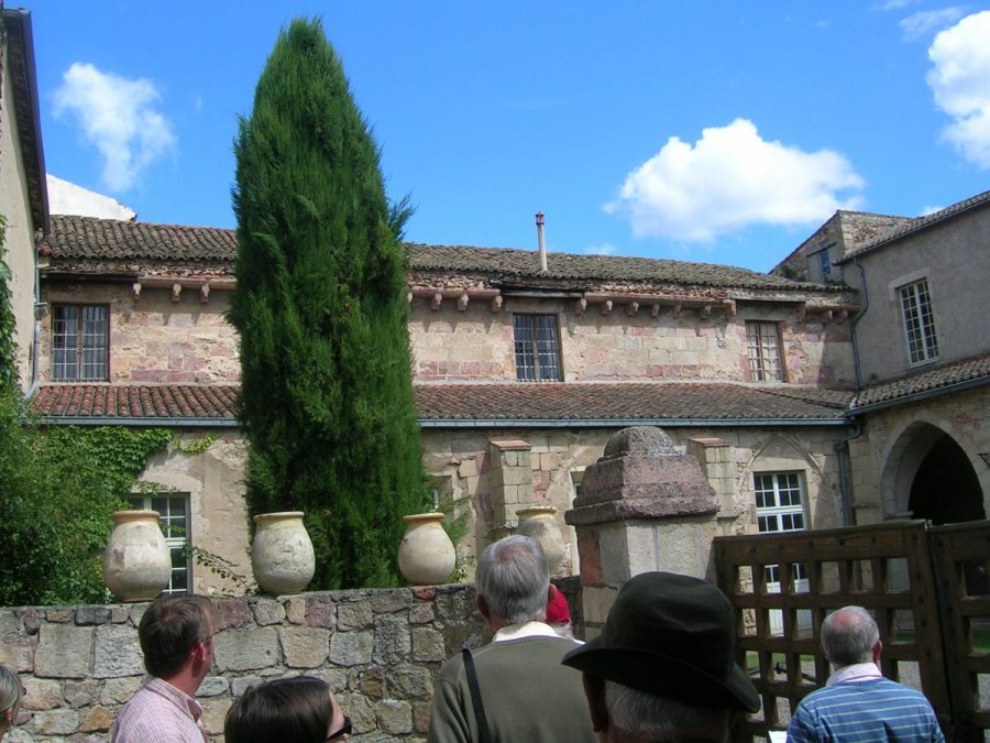 Sauxillanges. Cloître (photo J. Chantelauze-Grahlf)