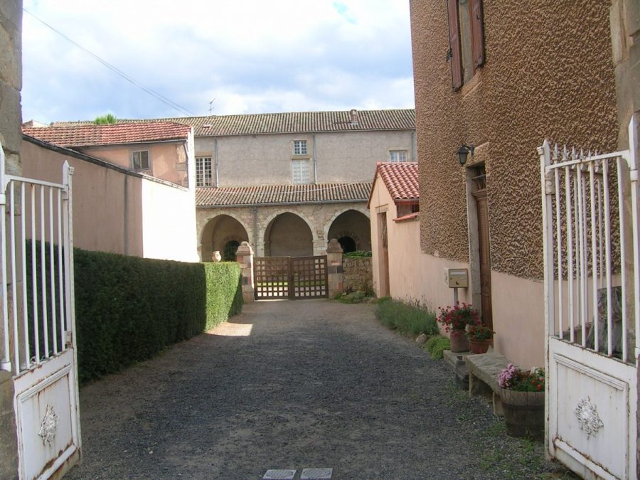 Sauxillanges. Cloître (photo J. Chantelauze-Grahlf)