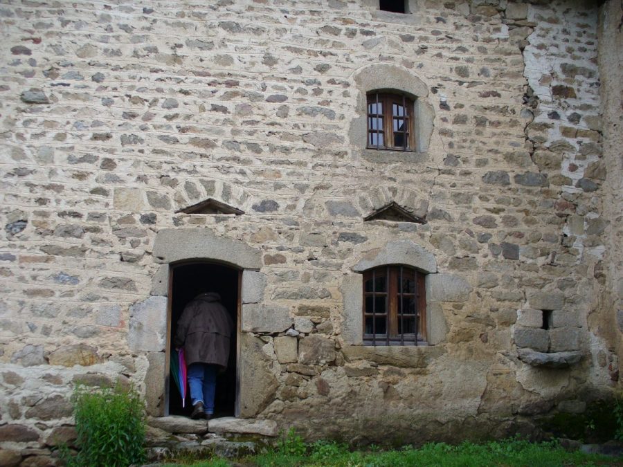 St Bonnet le Bourg. Ferme en granite (photo P. Terras-Grahlf)