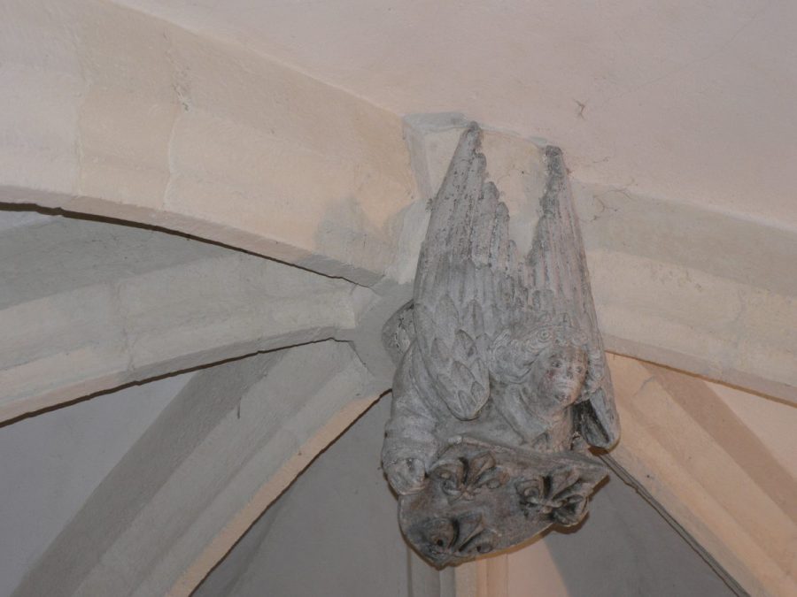 Sauxillanges. Clé de voûte Chapelle ND du Bois (photo F. Burg-Grahlf)