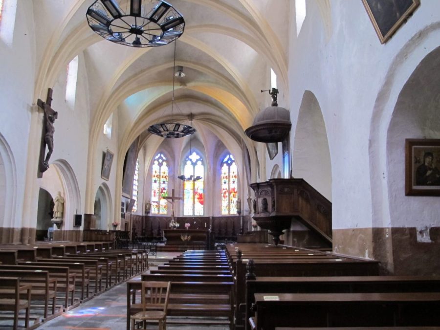 Chateldon : nef de l'église St-Sulpice (photo F. Chommy-Grahlf).