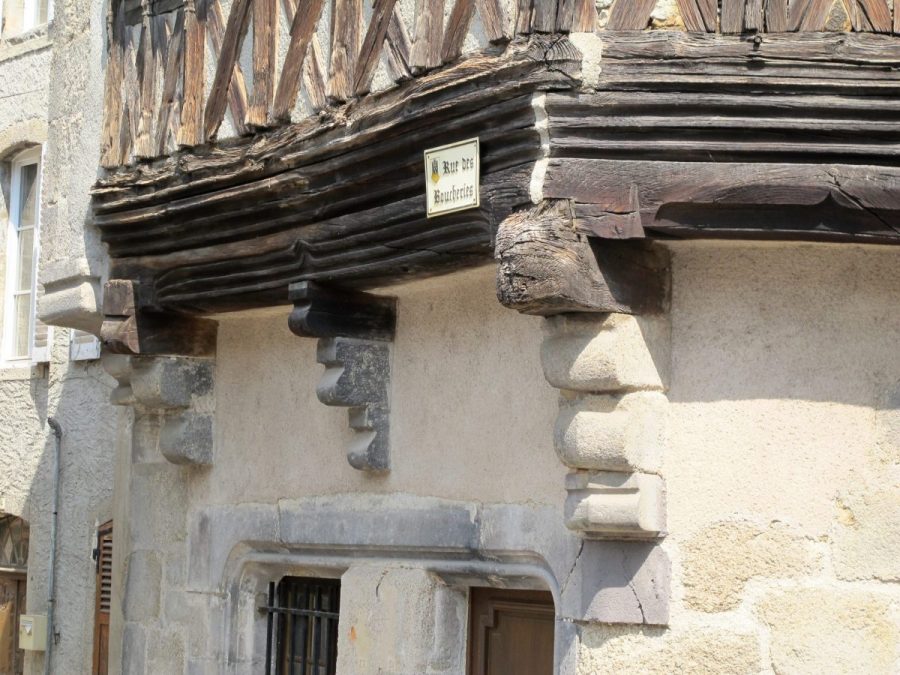 Chateldon ; encorbellement de la maison Sergentale (photo F. Chommy-Grahlf)