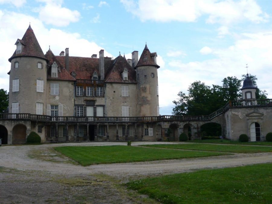 La Barge : le château et la chapelle (photo F. Robert)