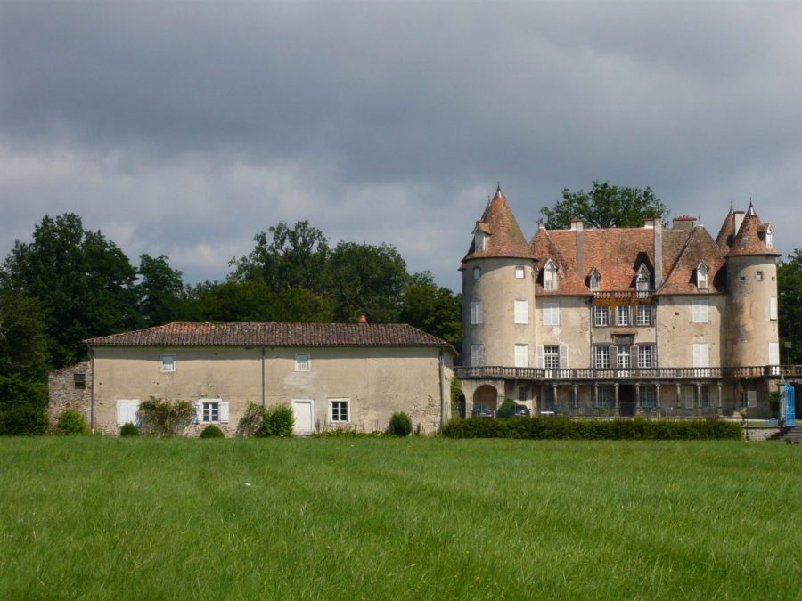 Le château de la Barge et ses dépendances (photo F. Robert)
