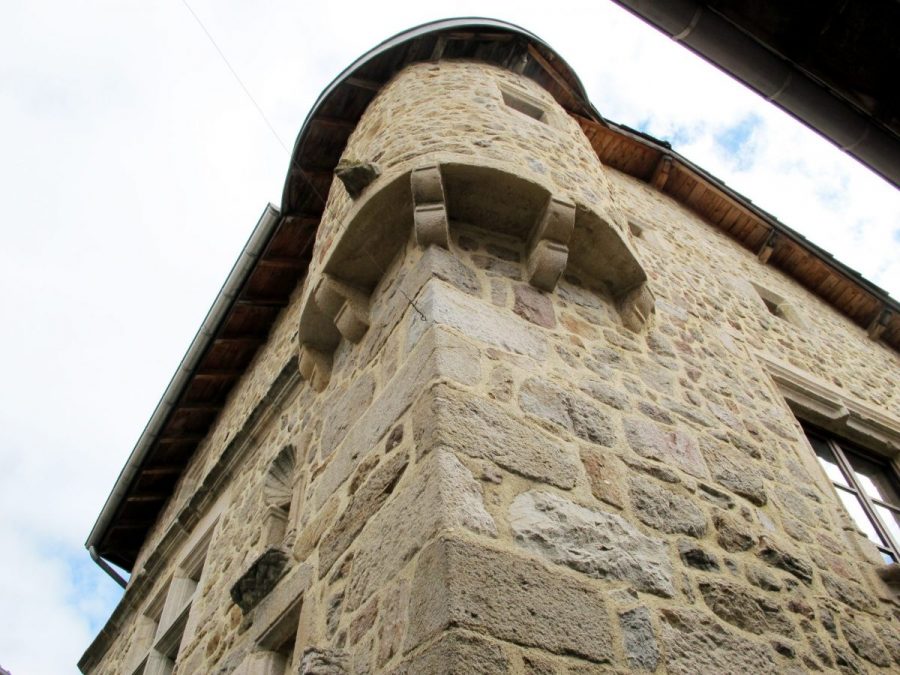 Viverols : la maison du bailli avec échauguette (photo Fr. Chommy / Grahlf)