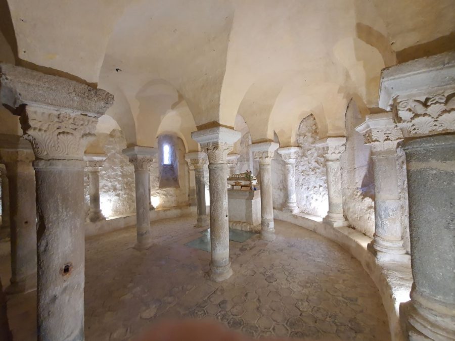 Champdieu : crypte de l'église (photo Grahlf/ P. Terras)