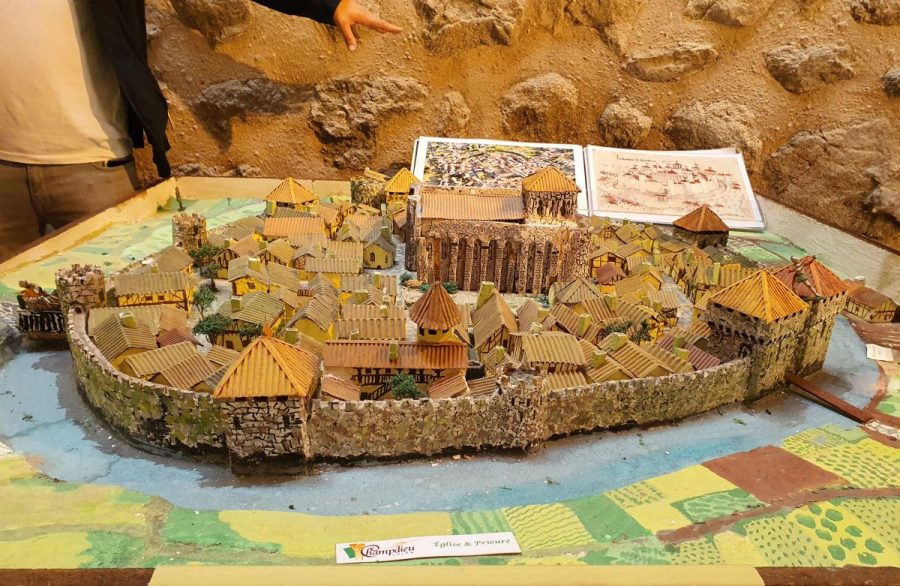 Champdieu médiéval. Maquette (photo Grahlf/P. Terras)