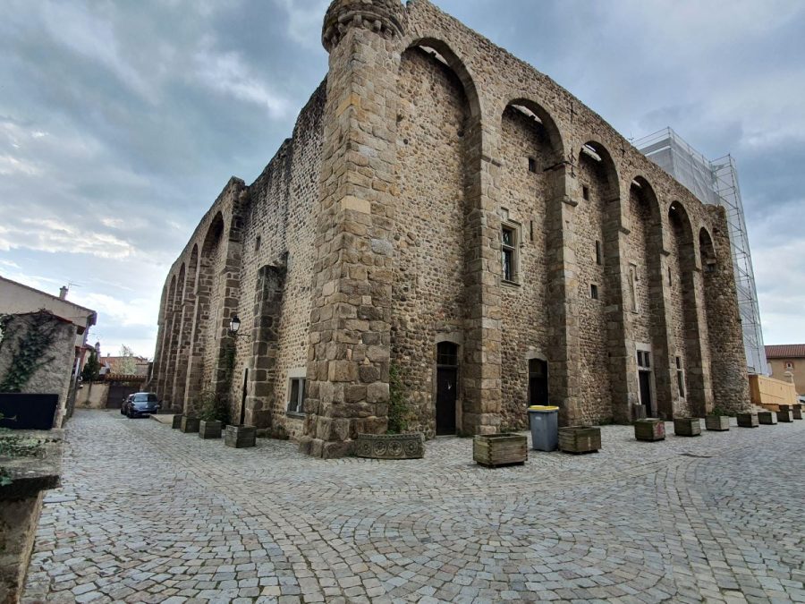 Champdieu : bâtiments conventuels du prieuré (photo Grahlf/P. Terras)