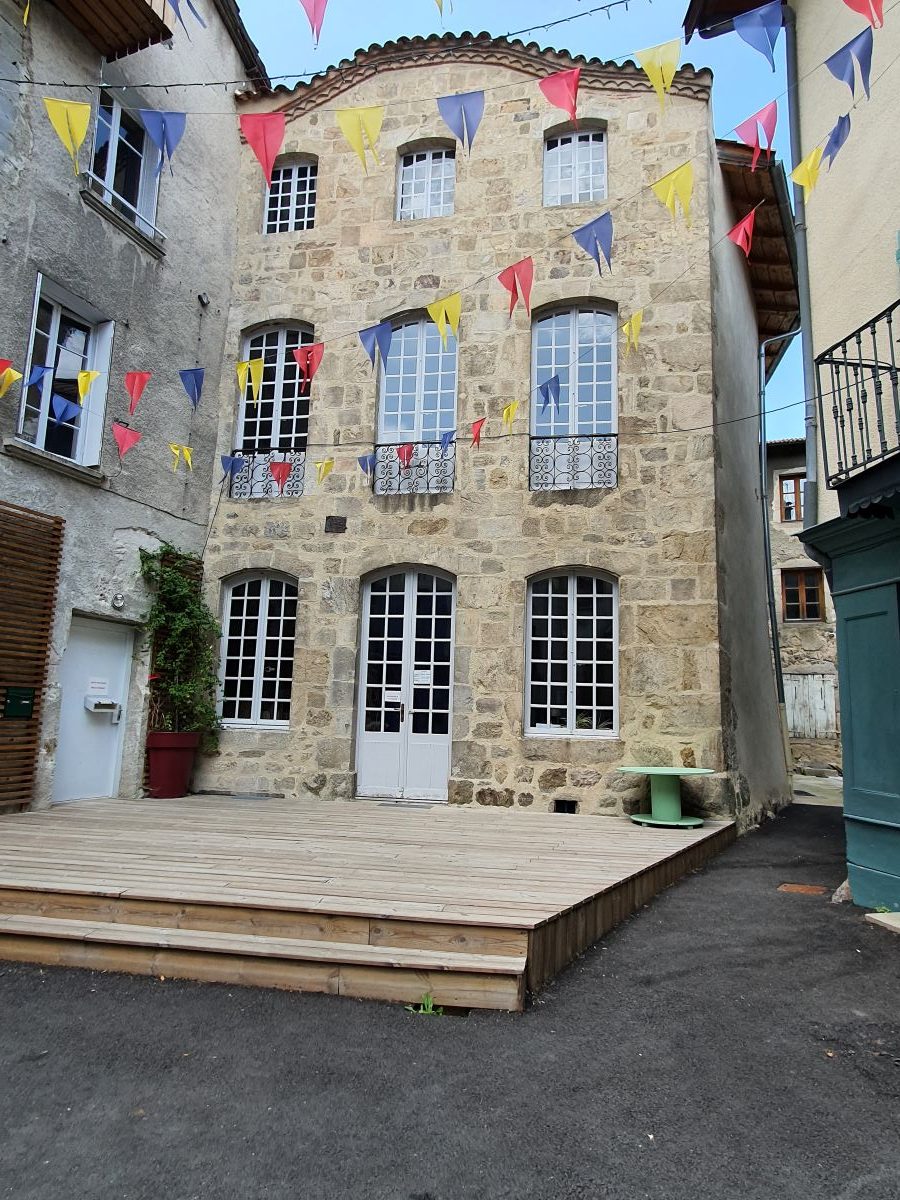 Craponne. Hôtel Calemard de Montjoly du XVIIe. (photo Grahlf/P. Terras)