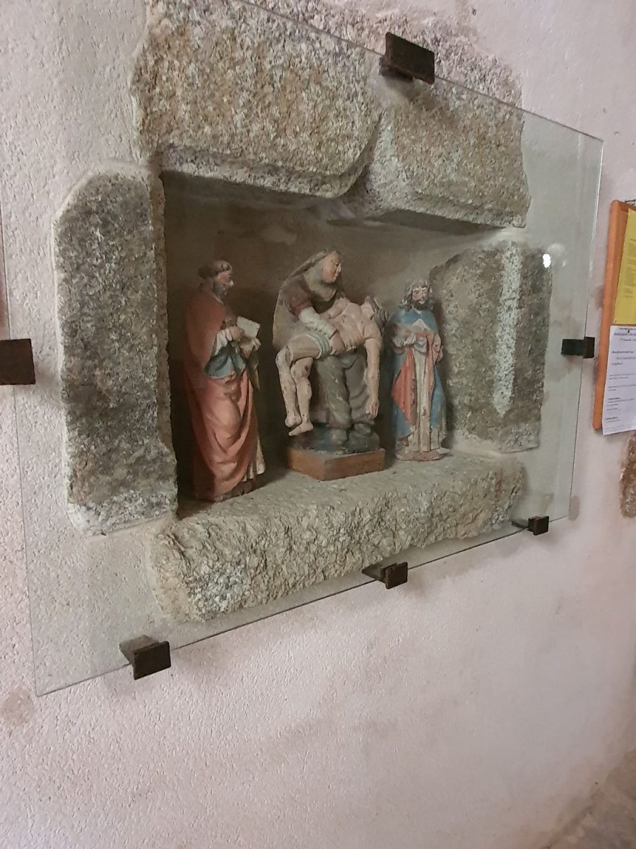 Cervières : pieta de l'église Ste Foy (photo Grahlf/P. Terras)
