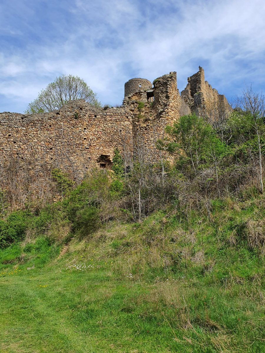 le Château de Couzan (photo Grahlf/P. Terras)