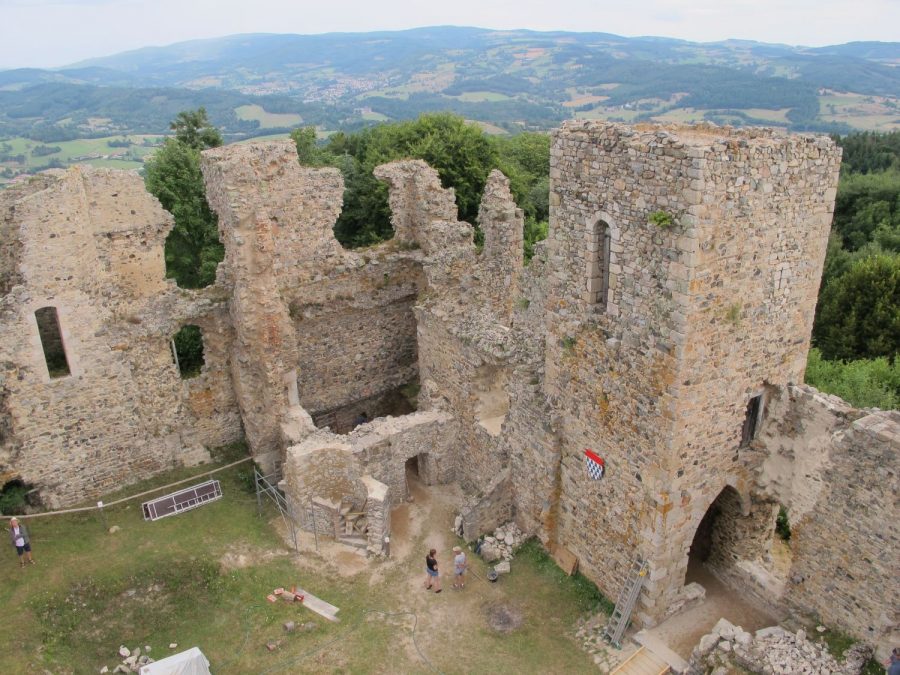 Château des Cornes d'Urfé : la "Grand Tour " (photo Grahlf/F. Chommy)